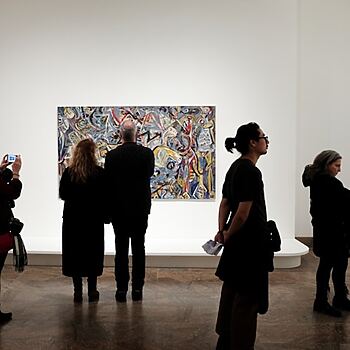 Die Abschaffung des ermäßigten Umsatzsteuersatzes für den Kunsthandel im Jahre 2013 setzte Galerien wirtschaftlich stark unter Druck