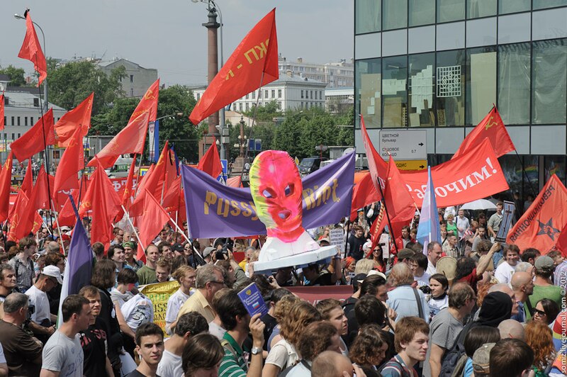 Am 12. Juni 2012 fand in Moskau eine Kundgebung der Opposition statt. Während der Demonstration wurden Parolen gegen die Regierung Putins und sein Regime gerufen. Der Marsch fand vor dem Hintergrund von Verhören der Führer der Oppositionsbewegung statt, am nächsten Tag folgten groß angelegte Durchsuchungen