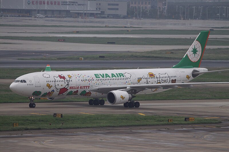 Airbus A330 der EVA AIR im Hello Kitty Design