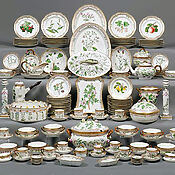 Royal Copenhagen Flora Danica Tafelservice, um 1790