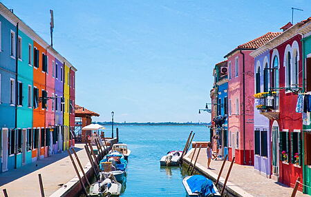 Maritime Fotografie "Colors of Burano I" (2021) von Viet Ha Tran