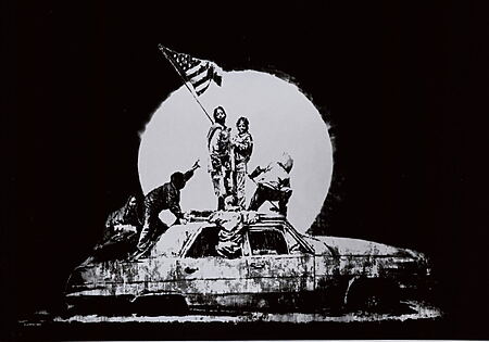 „Flag (Silver)“ (2006) von Banksy, limitierter Siebdruck