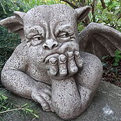 Klassische Gargoyle-Skulptur "Reygar" aus Steinguss, antikgraues Design